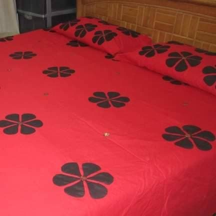 Handmade Applique Bedsheet 014